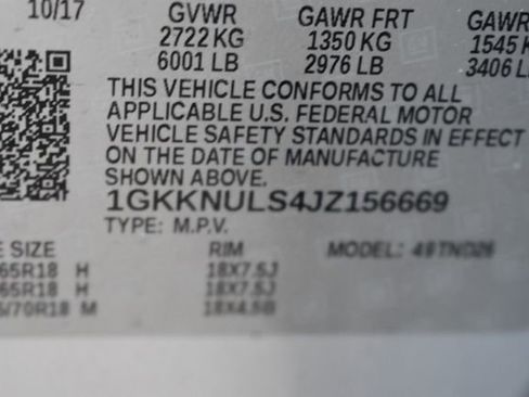 Used 2018 GMC Acadia SLT w/ LPO, Floor Liner Package AWD/4WD image 17