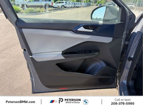 Used 2022 Volkswagen Taos SE FWD image 15