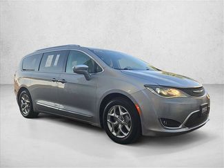 Used 2019 Chrysler Pacifica Limited FWD video 3