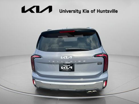 Used 2023 Kia Telluride EX w/ EX Captain's Chair Package FWD image 7