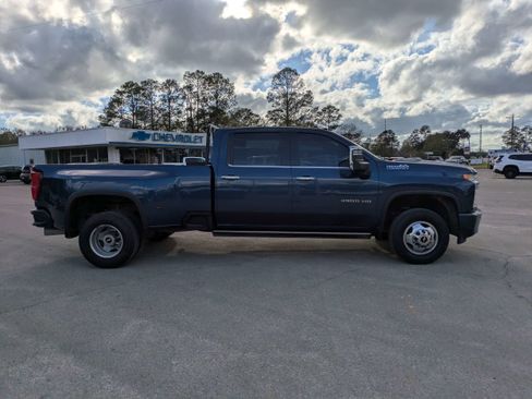 Used 2023 Chevrolet Silverado 3500 High Country AWD/4WD image 3