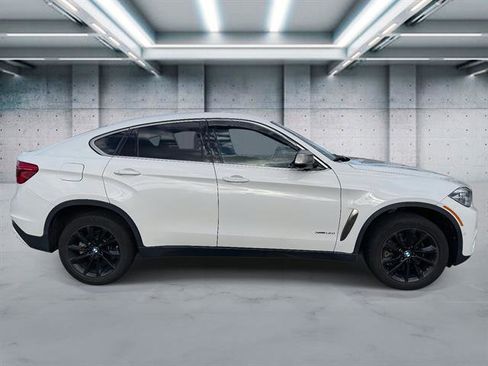 Used 2019 BMW X6 xDrive50i w/ Executive Package image 3