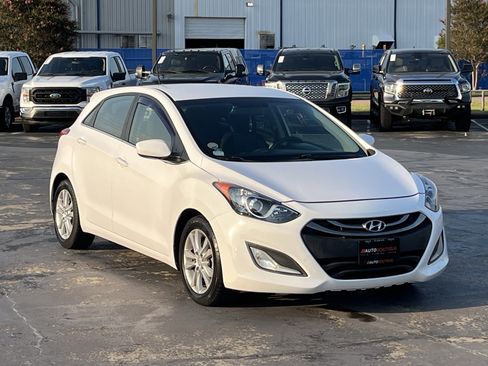 Used 2014 Hyundai Elantra GT FWD image 5
