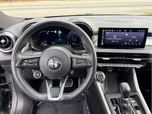Used 2024 Alfa Romeo Tonale Veloce image 15