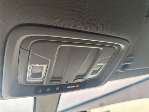 Used 2023 GMC Sierra 3500 Pro w/ Convenience Package image 33