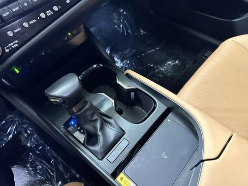 Certified 2023 Lexus ES 350 w/ Premium Package image 26