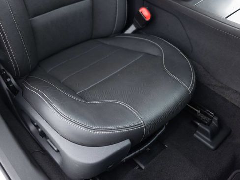 Used 2010 Ford Taurus Limited image 25