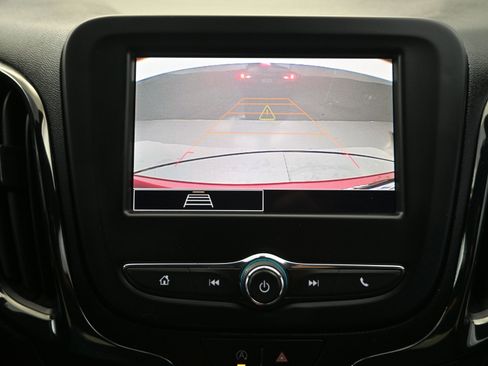 Used 2022 Chevrolet Equinox RS image 16