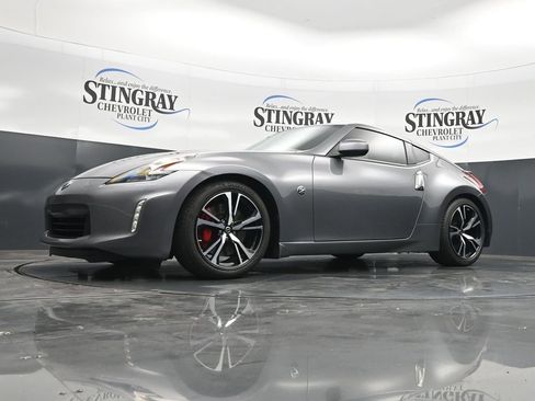 Used 2020 Nissan 370Z Touring Sport RWD image 28