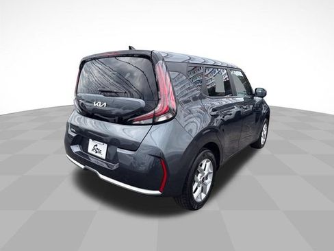 Used 2023 Kia Soul LX w/ Option Group 015 FWD image 6