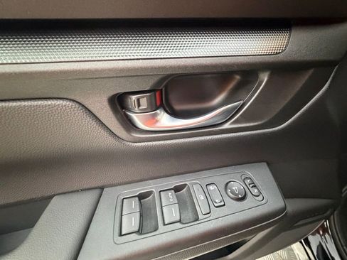 Used 2023 Honda CR-V LX image 24