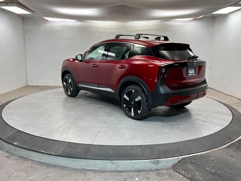 New 2026 Nissan Kicks SR w/ Cold Weather Package image 3