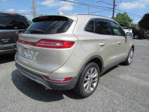 Used 2017 Lincoln MKC Select w/ Lincoln MKC Climate Package AWD/4WD image 5