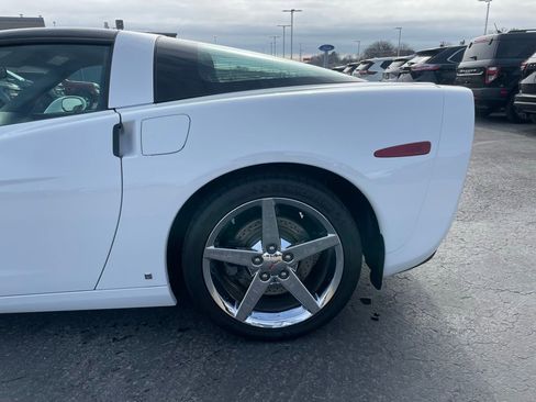 Used 2007 Chevrolet Corvette Coupe w/ Preferred Equipment Group image 29