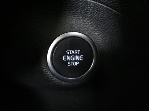 Used 2023 Volvo XC40 B5 Plus w/ Protection Package Premier image 42