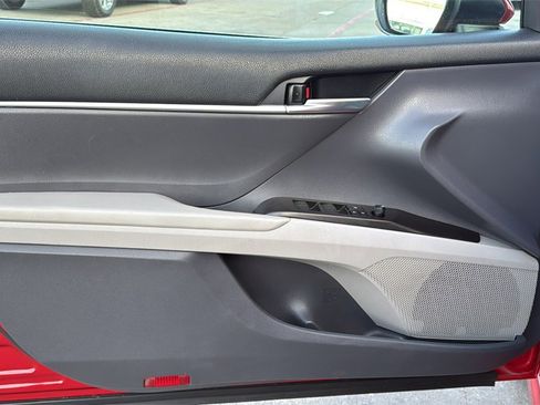 Used 2021 Toyota Camry SE image 13