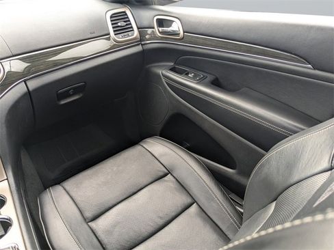 Used 2015 Jeep Grand Cherokee Overland image 32