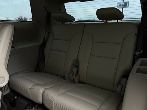 Used 2017 GMC Acadia Denali image 14