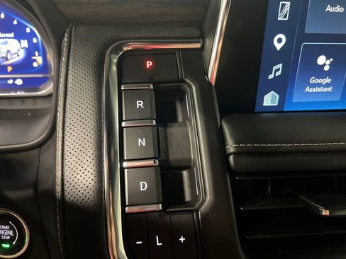 Certified 2022 Chevrolet Tahoe Premier AWD/4WD image 27