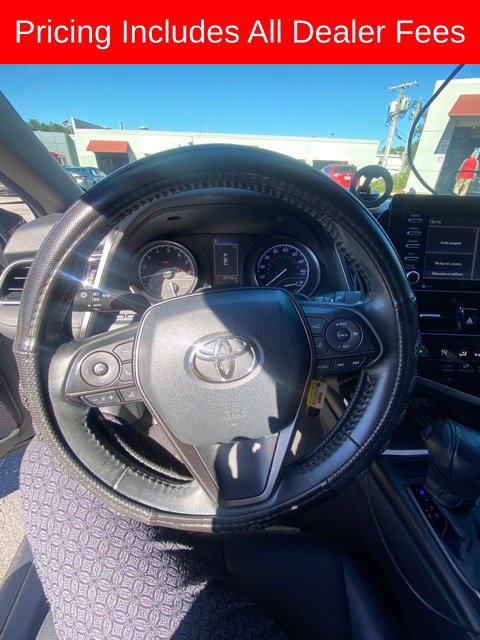 Used 2021 Toyota Camry SE FWD image 5