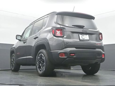 Used 2016 Jeep Renegade Trailhawk image 49