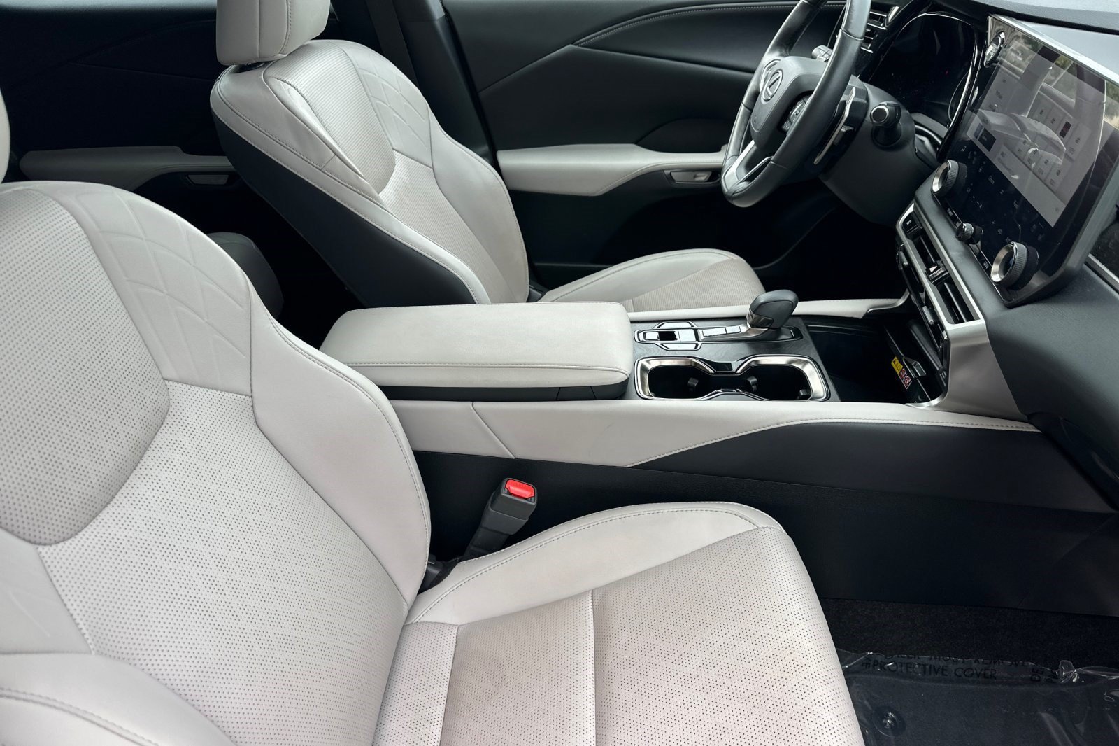 Certified 2024 Lexus RX 350 Premium Plus w/ Cold Area Package FWD image 27