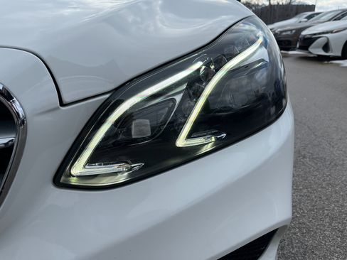 Used 2016 Mercedes-Benz E 250 Sedan image 10