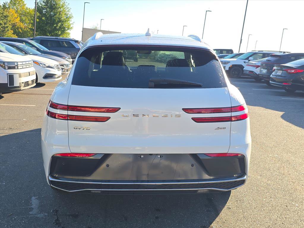 Used 2026 Genesis GV70 2.5T AWD/4WD image 4