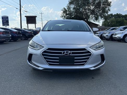 Used 2018 Hyundai Elantra SEL FWD image 2