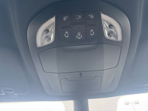 New 2026 Chrysler Pacifica Select image 33