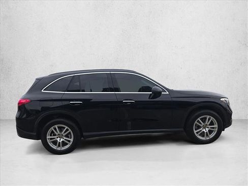 Certified 2025 Mercedes-Benz GLC 300 image 4