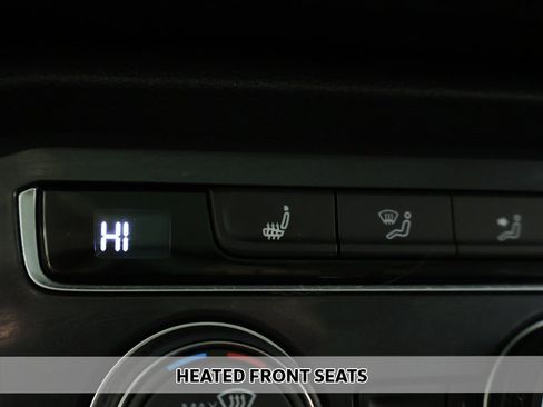 Used 2019 Volkswagen Tiguan SE w/ Panoramic Sunroof Package image 6