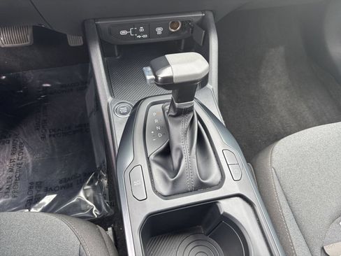 Used 2025 Kia K4 FWD image 40
