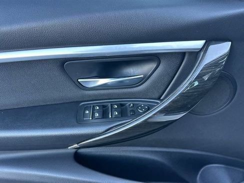 Used 2018 BMW 330e RWD image 12