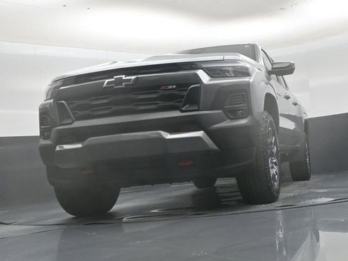 Used 2024 Chevrolet Colorado Z71 w/ Z71 Convenience Package 2 AWD/4WD image 43