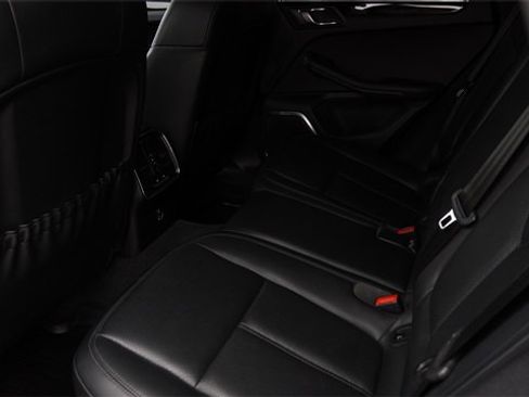 Used 2023 Porsche Macan image 14