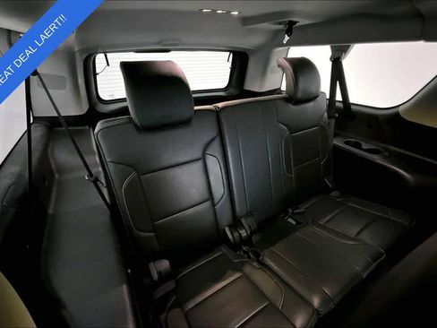 Used 2018 GMC Yukon XL Denali image 38