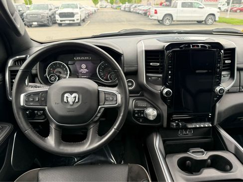Used 2024 RAM 1500 Laramie AWD/4WD image 15