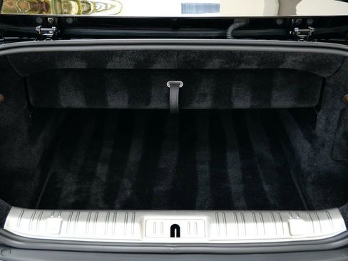 Used 2019 Rolls-Royce Dawn image 19