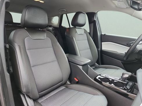 Certified 2025 Chevrolet Trax LT w/ LT Convenience Package image 21