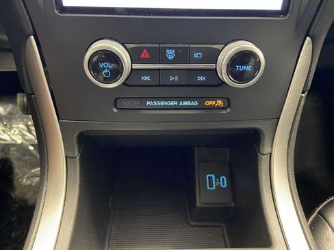 Used 2023 Ford Edge SEL image 16