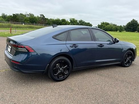 Used 2025 Honda Accord SE image 6