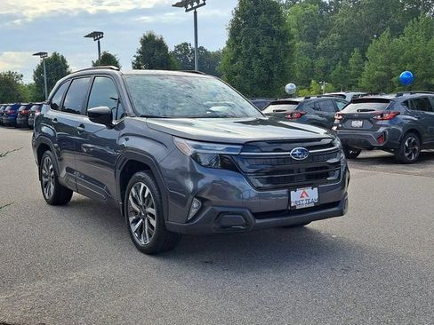 Certified 2026 Subaru Forester Touring w/ Touring Package AWD/4WD image 4