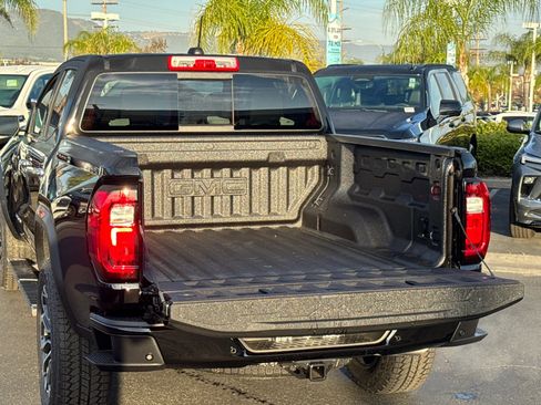 New 2026 GMC Canyon Denali AWD/4WD image 9