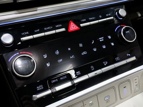 Used 2025 Hyundai Santa Fe Calligraphy AWD/4WD image 34