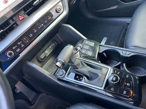 Used 2025 Kia Sportage EX FWD image 29