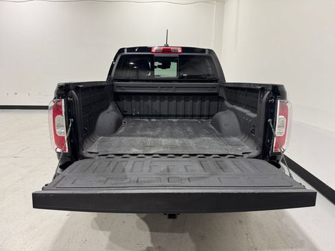 Used 2022 GMC Canyon AT4 w/ Driver Alert Package AWD/4WD image 26