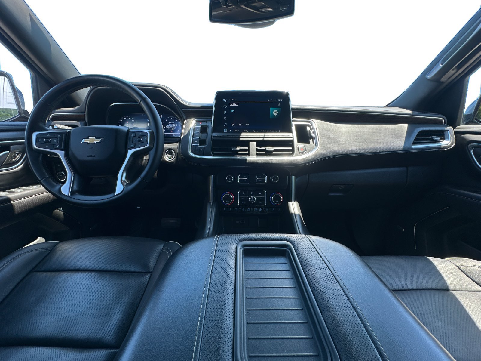 Used 2024 Chevrolet Tahoe Premier AWD/4WD image 13