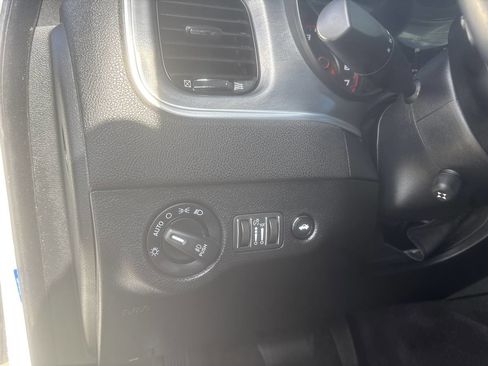 Used 2017 Dodge Charger R/T image 10