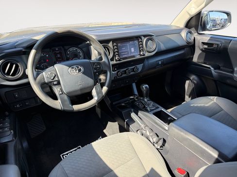 Used 2020 Toyota Tacoma SR w/ SR Convenience Package RWD image 15